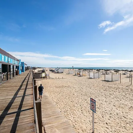 Διαμέρισμα Parque Dos Reis 2 *